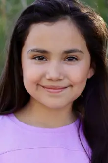 Helynn Castro como: Young Maya