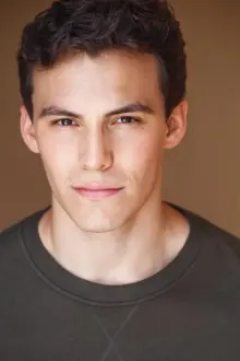 Ethan Hernandez como: Luca