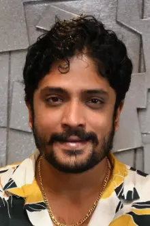 Vasishta N. Simha como: Carpenter Raji