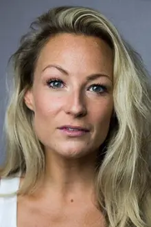 Jennifer Harding como: Emma / Mrs Nadler