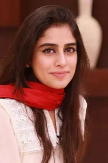 Alishba Yousuf como: Zareen