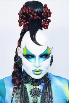 Nina Flowers como: Self - DJ / Producer