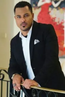 Van Vicker como: Fred