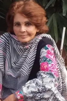 Nasreen Qureshi como: Aunn's Grandmother