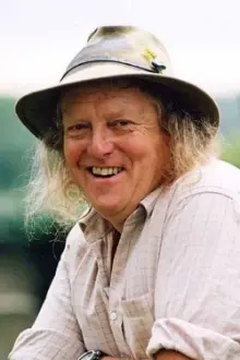 Phil Harding como: Self - Field Archaeologist