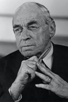 Alvar Aalto como: Himself (Archive footage)