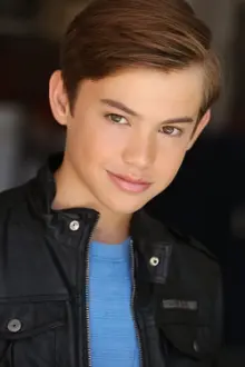 Cameron Judd como: Arthur