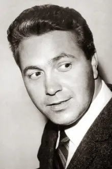 Arturo Testa como: Antonio Rinucci