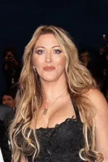 Loana Petrucciani como: 