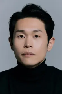 Kang Gil-woo como: swimming instructor