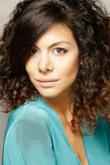 Alejandra Lara como: Candela