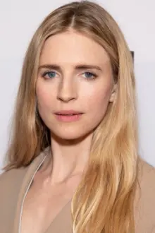 Brit Marling como: OA / Nina Azarova