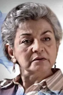 Shamim Hilaly como: Dino's grandmother