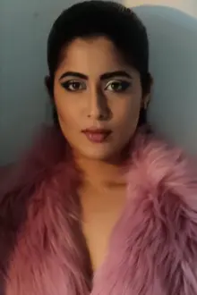 Nikita Sharma como: Taani