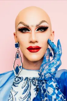 Sasha Velour como: Ela mesma