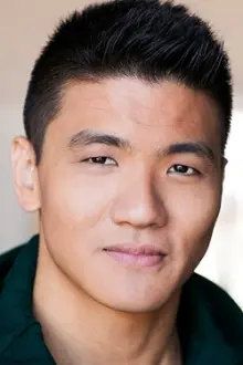 James Tang como: Matt