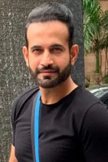 Irfan Pathan como: Aslan Yilmaz