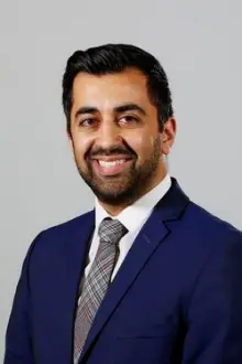 Humza Yousaf como: Ele mesmo