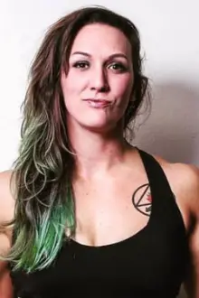 Alexandra Ford como: Madison Eagles