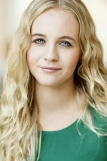 Katherine Munroe como: Hannah