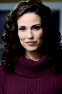 Juliana Allen como: Nikki Cominsky