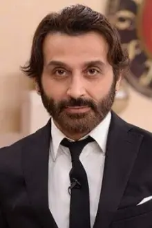 Faisal Rehman como: Asfand Jehangir