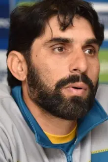 Misbah-ul-Haq como: Ele mesmo