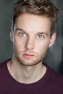 Siôn Daniel Young como: Narrator