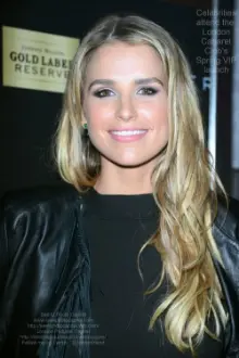 Vogue Williams como: Host