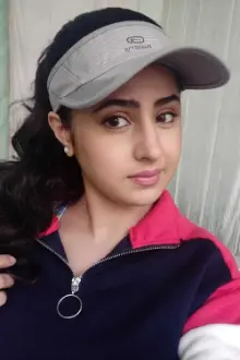 Garima Kaushal como: Kritika