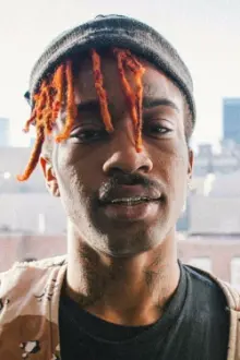 Lil Tracy como: Ele mesmo