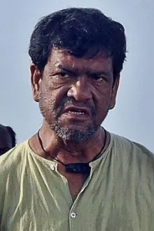 Barun Chakraborty como: Dhani munda