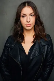 Zoe Kanters como: Emma