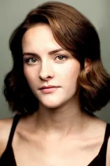 Olivia Morris como: Alice Mays-Smith