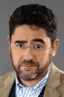 Hugo Vásquez como: 