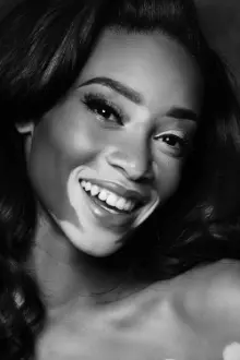 Winnie Harlow como: Self - Presenter