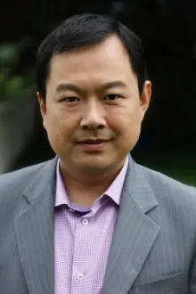 Maurice Cheng como: Dewei