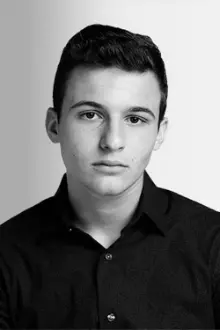 Cameron Kasky como: Denny