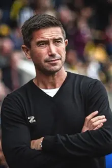 Harry Kewell como: Ele mesmo