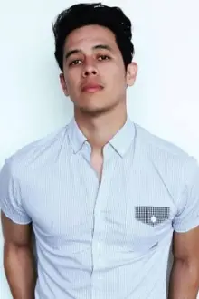 Eric Ochoa como: Alex