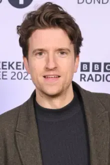 Greg James como: Self - Host