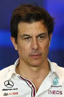 Toto Wolff como: 