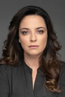 Sofia Farazi como: Litsa