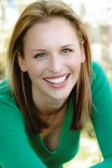 Tori McPetrie como: Sylvie Lindsay