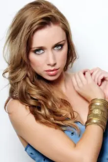 Una Healy como: Ela mesma