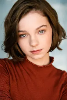 Emma Myers como: Natalie