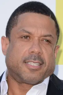 Benzino como: James