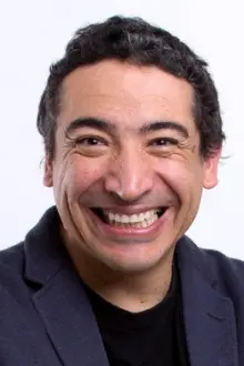 Rodrigo González como: Frank