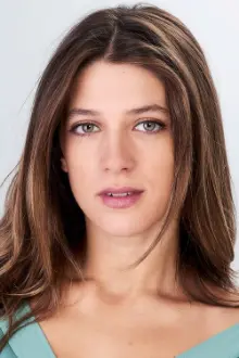 Alexandra Pino como: 