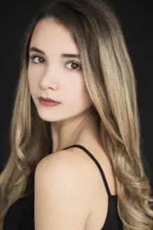 Devin Cecchetto como: Lily Miller